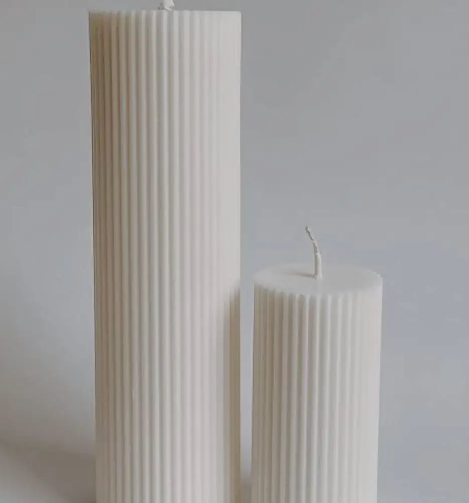 Ribbed pillar scented candle